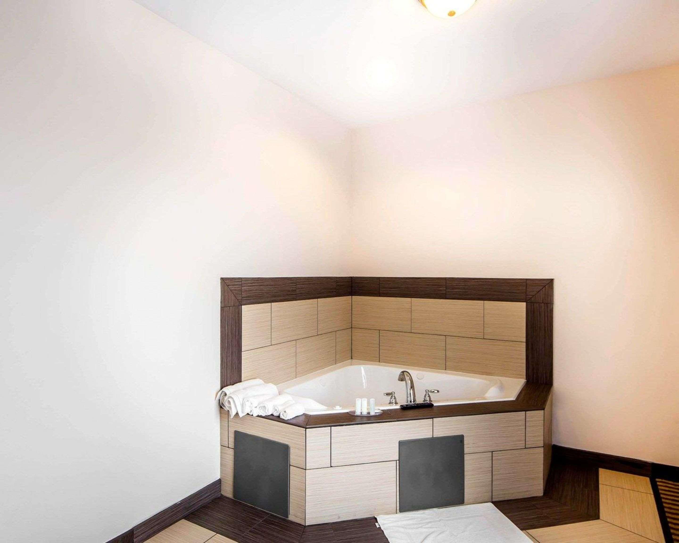 Comfort Inn & Suites Alva Luaran gambar