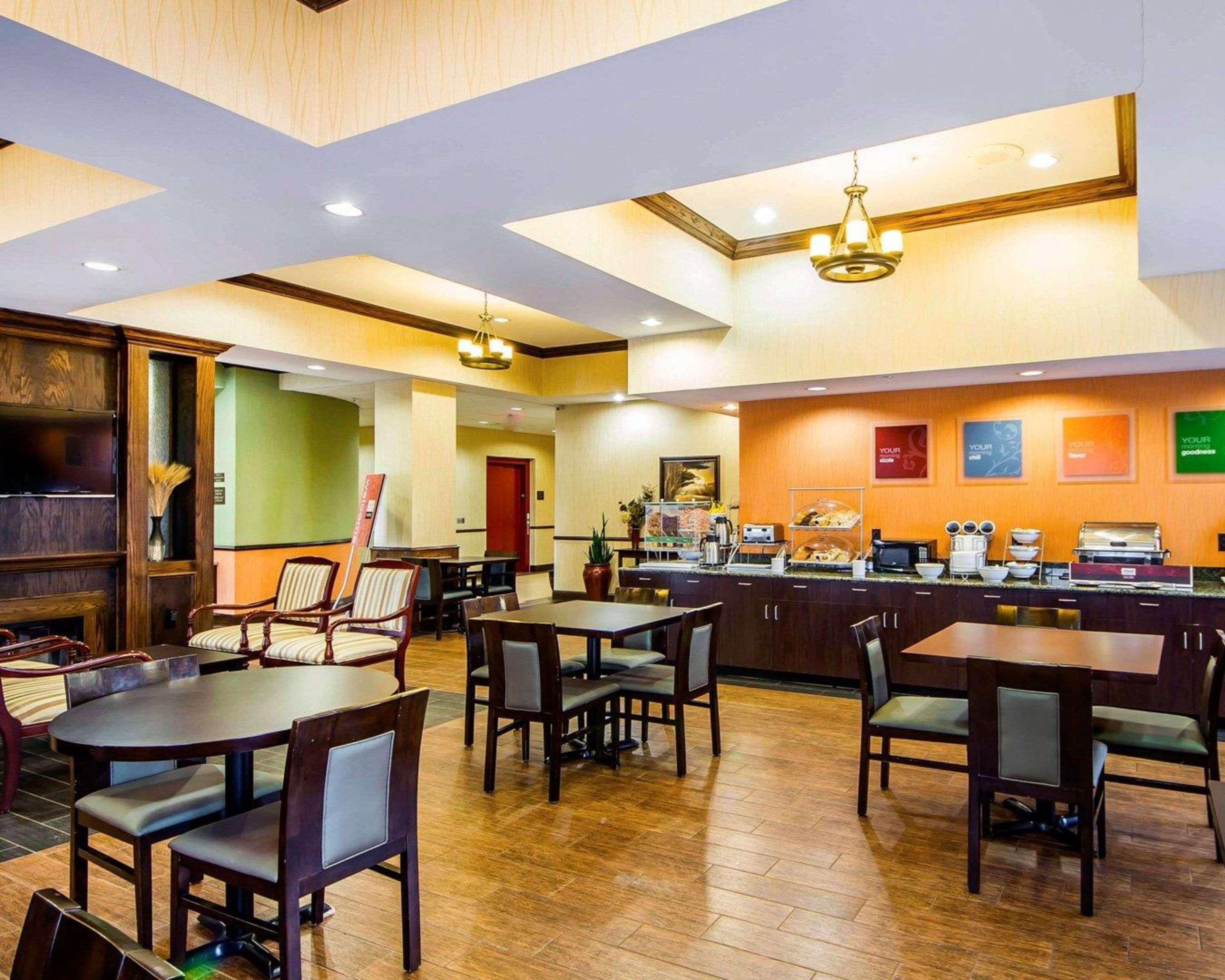 Comfort Inn & Suites Alva Luaran gambar