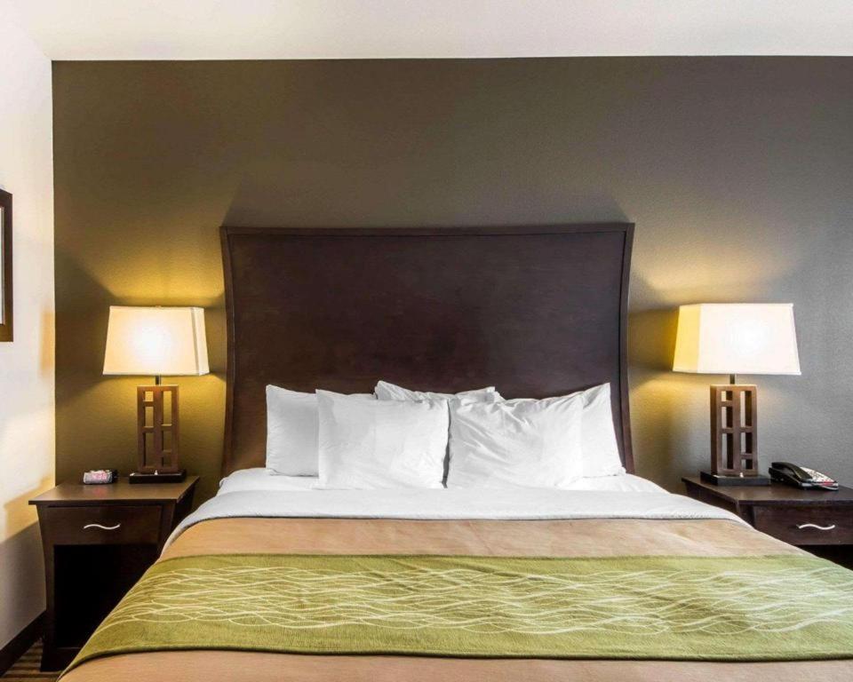 Comfort Inn & Suites Alva Luaran gambar