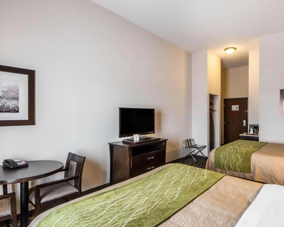 Comfort Inn & Suites Alva Luaran gambar
